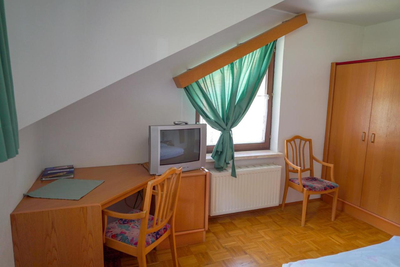Gasthof Podobnik Bad Eisenkappel Bagian luar foto